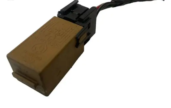 Land Rover Range Rover L322 Window wiper relay 8384505 61368384505