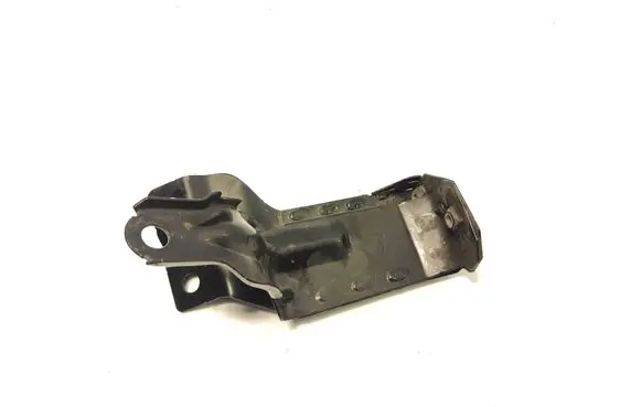 Volvo V60 Radiator mount bracket 31261931