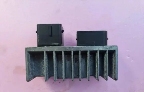 Glow plug pre-heat relay