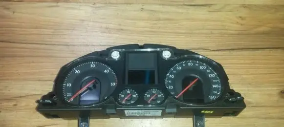 Volkswagen PASSAT B6 Speedometer (instrument cluster) a2c53194181 Nenustatyta