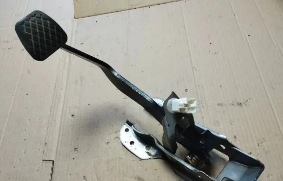 Honda Accord Clutch pedal SDAA0