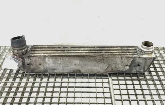 BMW 5 E60 E61 Intercooler radiator