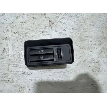 Land Rover Range Rover Evoque L538 Tailgate opening switch 10400976890 DPLA11654HA