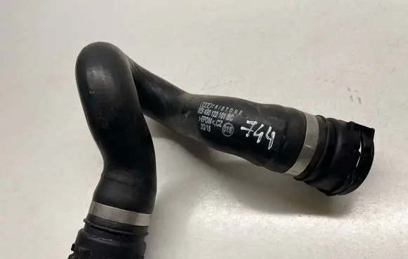 Audi A7 S7 4G Engine coolant pipe/hose 4G0122101BC