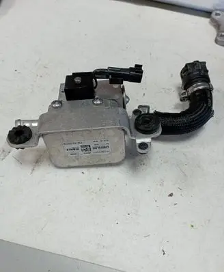 Chrysler Pacifica Electric car engine cooler GF418002
