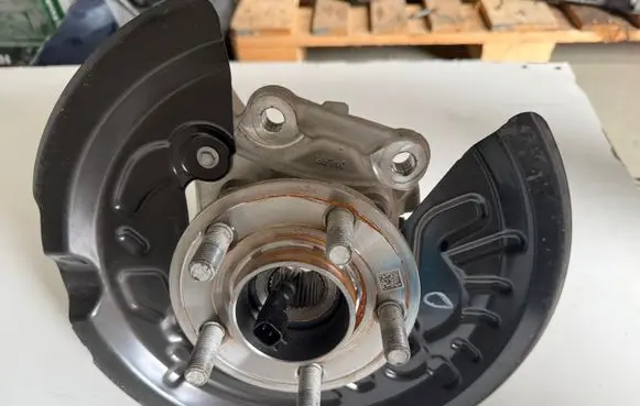 Ford Mustang VII Rear wheel hub PR3C5B758AB