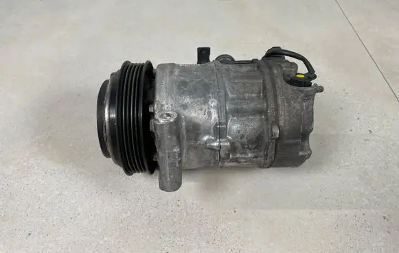 Mercedes-Benz E W213 Air conditioning (A/C) compressor (pump) A0008301301