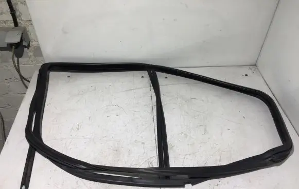 Ford Transit Custom Rubber seal front door (on door) 