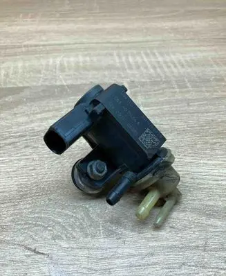 Volkswagen Golf VI Turbo solenoid valve 1K0906627B