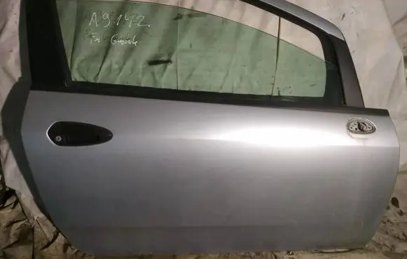Fiat Grande Punto Front door pilkos