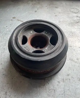 BMW 5 F10 F11 Crankshaft pulley 8515044