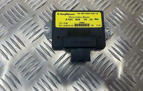 Mercedes-Benz ML W163 Transfer box differential control unit A1635457932
