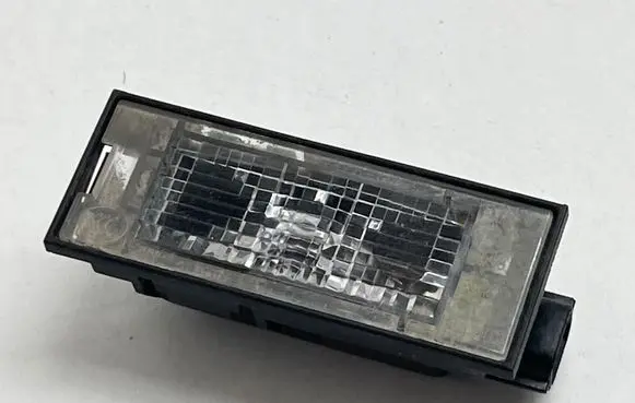 Opel Vivaro Number plate light 8200480127