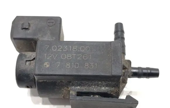BMW 5 F10 F11 Fuel pressure regulator 7810831