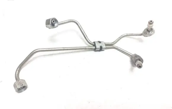 Volvo V70 Fuel line pipe