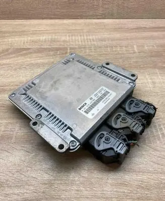 Mitsubishi Carisma Engine control unit/module ECU HOM8200142446 0281010439 8200296440