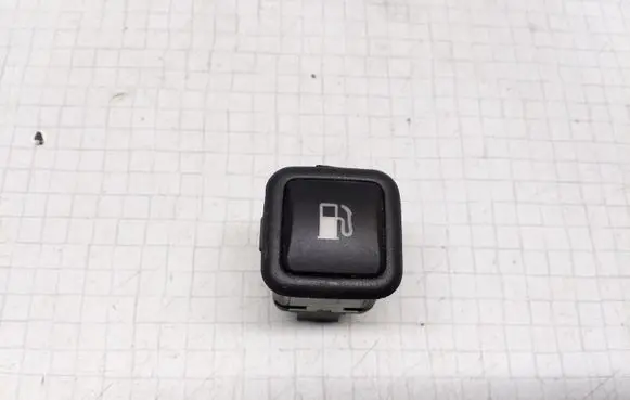 Volkswagen Bora Fuel tank opening switch 3B0959833A