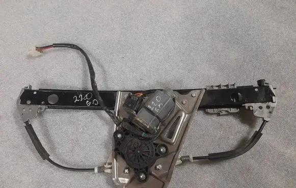 Mercedes-Benz S W220 Rear door window regulator with motor a2207300446 2207300446