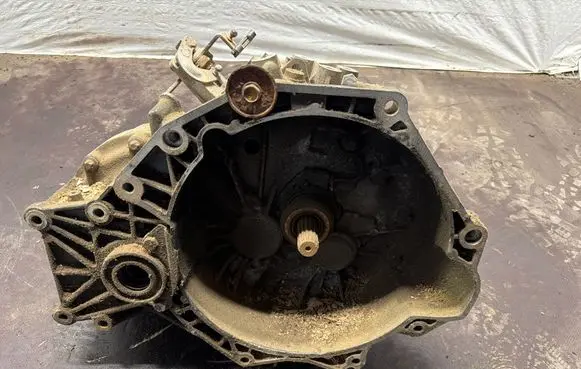 Opel Signum Manual 5 speed gearbox 5495775