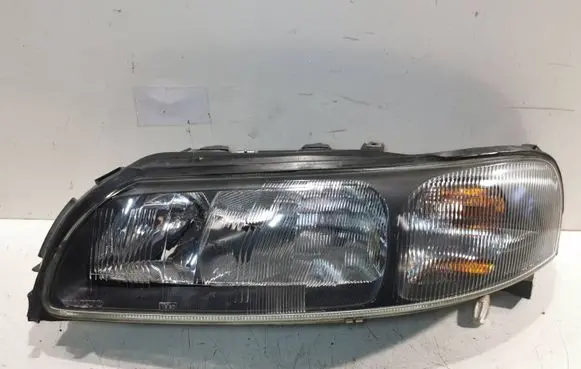Volvo V70 Headlight/headlamp 8693567 89007907