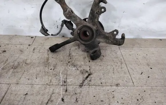 Volkswagen Lupo Front wheel hub spindle knuckle