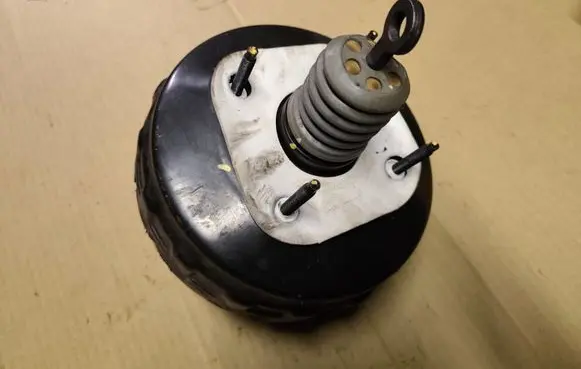 Chrysler PT Cruiser Brake booster P05085524AB