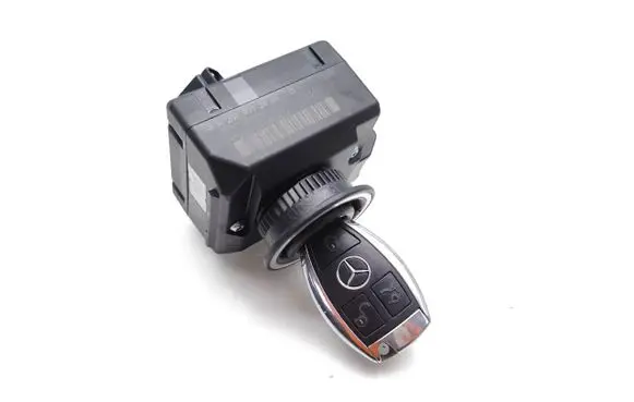 Mercedes-Benz C W204 Ignition lock A2079052600 3300.3217 3300.3219