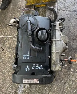Volkswagen PASSAT B6 Engine BKP020581