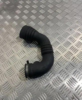 Audi A4 S4 B5 8D Turbo air intake inlet pipe/hose 8D0129615A