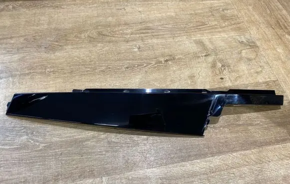 Jaguar XE Door glass rail GX7320554AE
