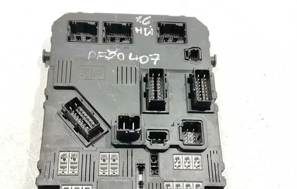 Peugeot 407 Fuse module 9055708380