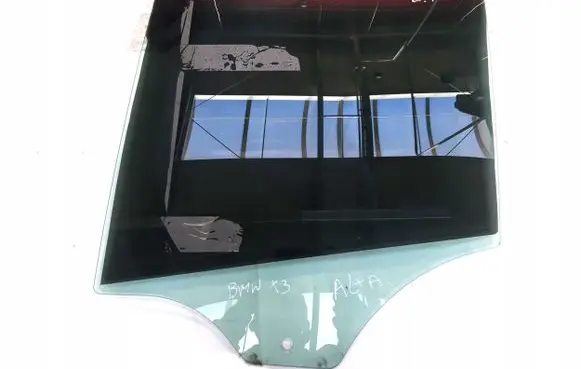 BMW X3 E83 Sliding door window/glass 