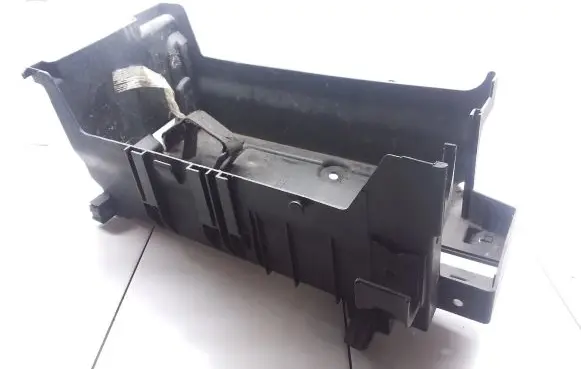 Opel Insignia A Battery box tray 13310741 13254961