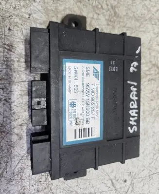 Volkswagen Sharan Comfort/convenience module 7MO962257F 95VW15K600BB
