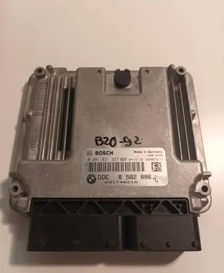 BMW 5 F10 F11 Engine control unit/module 0281031337 8582886 031740216