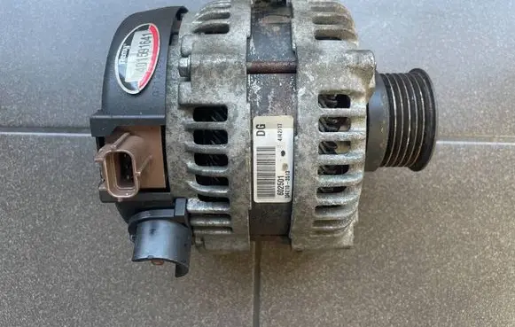 Ford Focus Generator/alternator 104210-3513