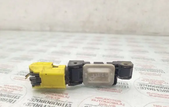 Volkswagen Touareg I Airbag deployment crash/impact sensor 7L0909606B