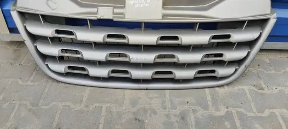 Renault Master III Front bumper upper radiator grill 62310025