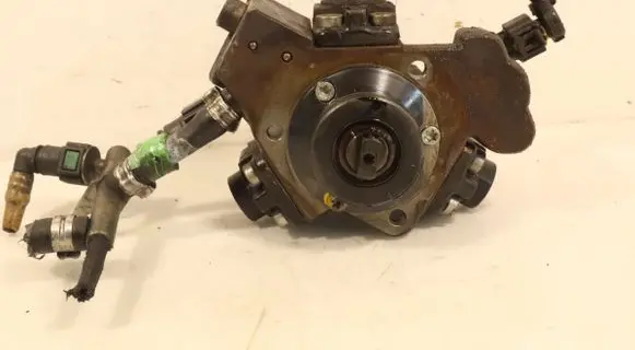 Lancia Ypsilon Fuel injection high pressure pump 0445010157