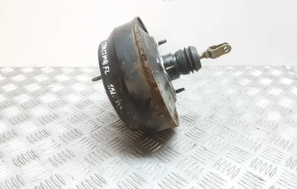 Mitsubishi Carisma Brake booster
