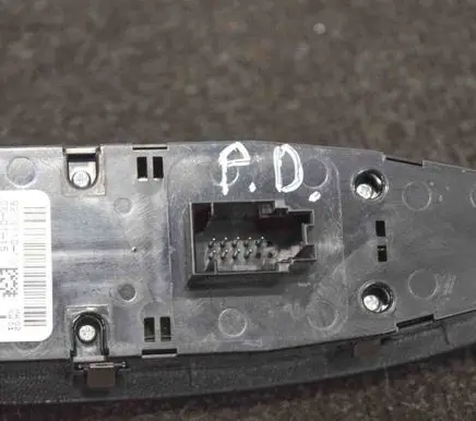 BMW 1 F20 F21 Electric window control switch 9208110