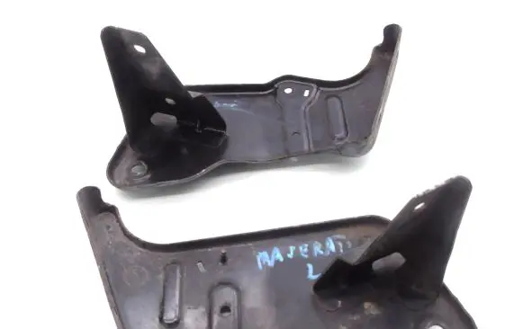 Maserati Ghibli Intercooler pipe mounting bracket 
