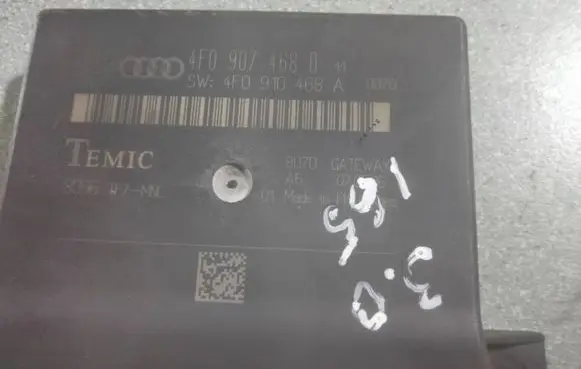 Audi A6 S6 C6 4F Gateway control module 4F0907468D 4F0910468A