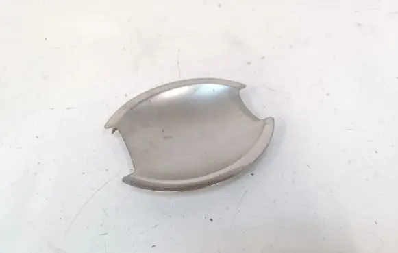Mitsubishi L200 Front door handle cover 
