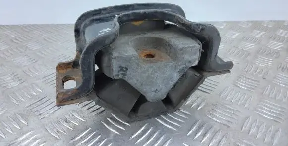 Mercedes-Benz Vito Viano W639 Engine mount bracket 6382411413