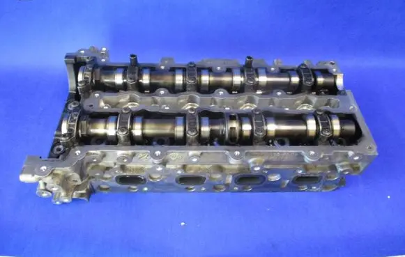Mercedes-Benz E W212 Engine head R651016