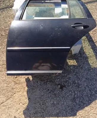 Volkswagen Bora Rear door