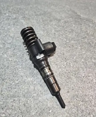Audi A6 S6 C6 4F Fuel injector 03G130073G