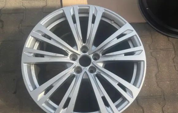 Audi A8 S8 D5 R20 alloy rim 