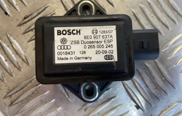 Audi A4 S4 B6 8E 8H ESP acceleration yaw rate sensor 8E0907637A 0265005245 0018431